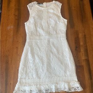 Eilly Bazar Dress Medium White Mini Sleeveless Lined Croquette Girl Lace Fitted